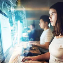 Las pegas digitales que van a romperla en Chile pa’l 2025 (y cómo no quedarte fuera)