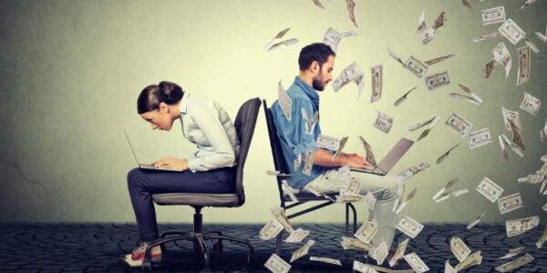 Los rubros donde las mujeres siguen ganando menos en Chile