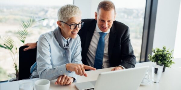 Edadismo en Chile: ¿Por qué después de los 40 tu experiencia parece ‘invisible’ para las empresas?»