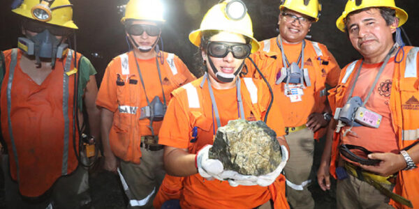 Trabajar en la Minería Chilena: Más que un Empleo, un Orgullo que Llevamos en la Sangre
