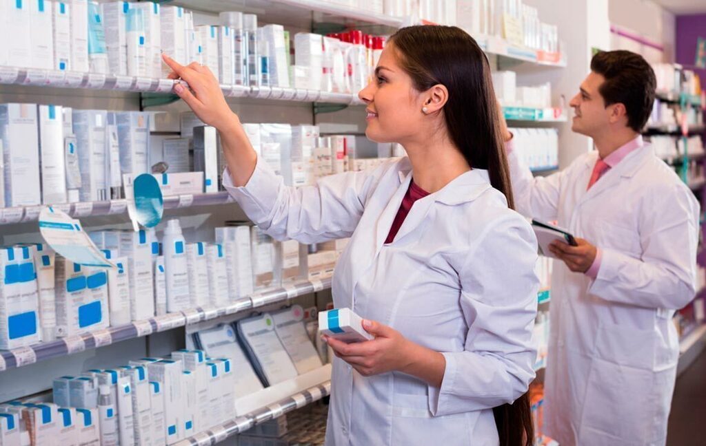Oferta de Empleo, AUXILIAR DE FARMACIA