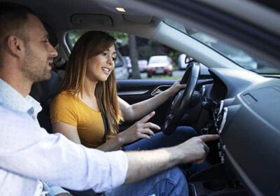 Se-solicita-Instructor-practico-escuela-de-conductores